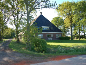 Rural holiday home in the Frisian Workum with a lovely sunny terrace